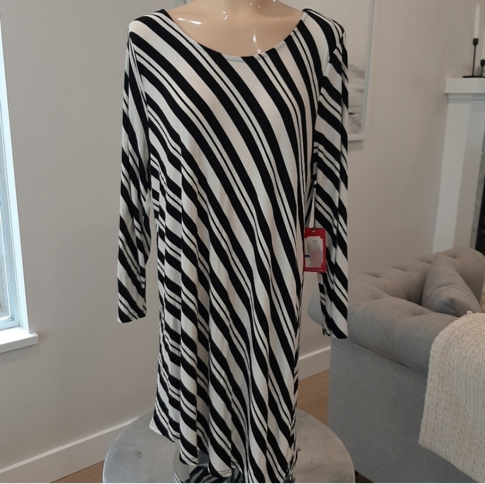 New Vince Camuto Tunic Top XL